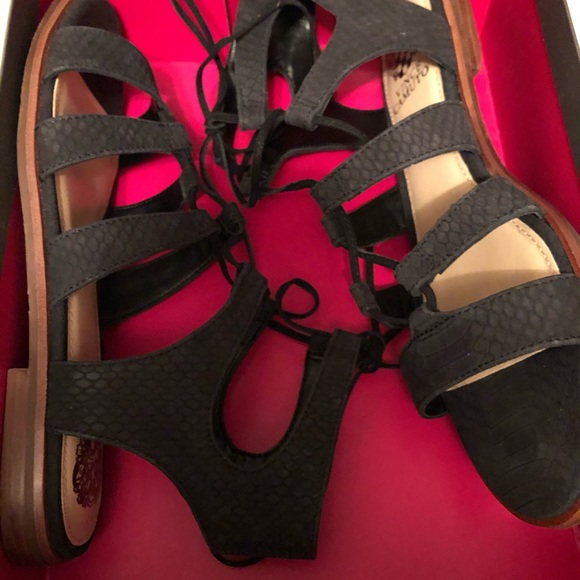 Bnib Vince Camuto gladiator 8.5 sandals - Picture 3 of 3